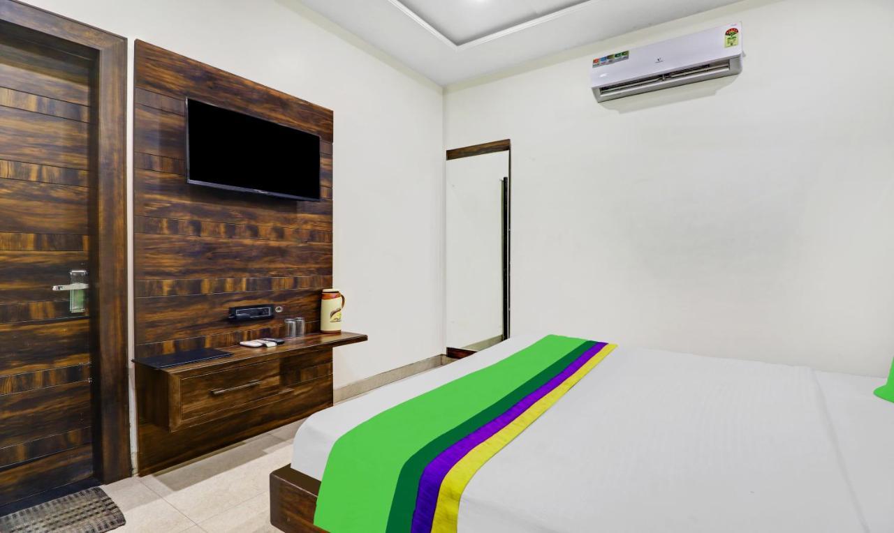 Itsy Hotels Anjali Mahal, 500 Mtrs From Mathura Railway Station Exterior foto