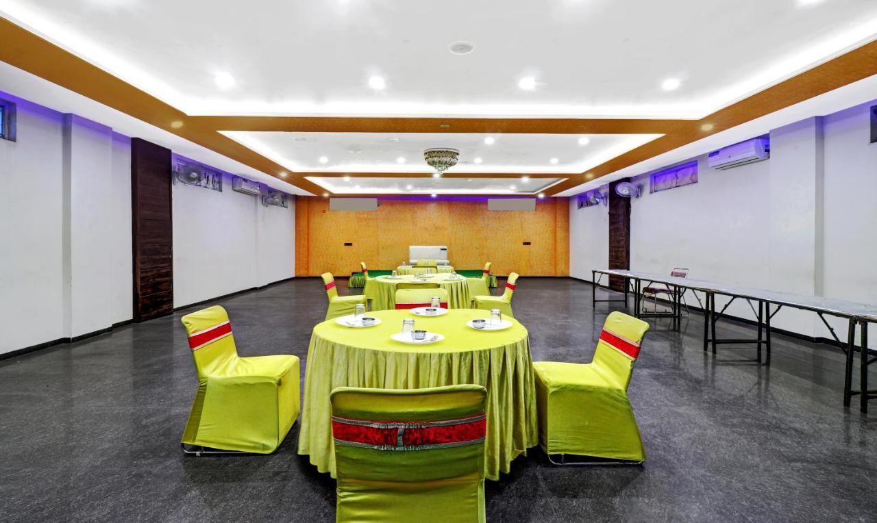 Itsy Hotels Anjali Mahal, 500 Mtrs From Mathura Railway Station Exterior foto