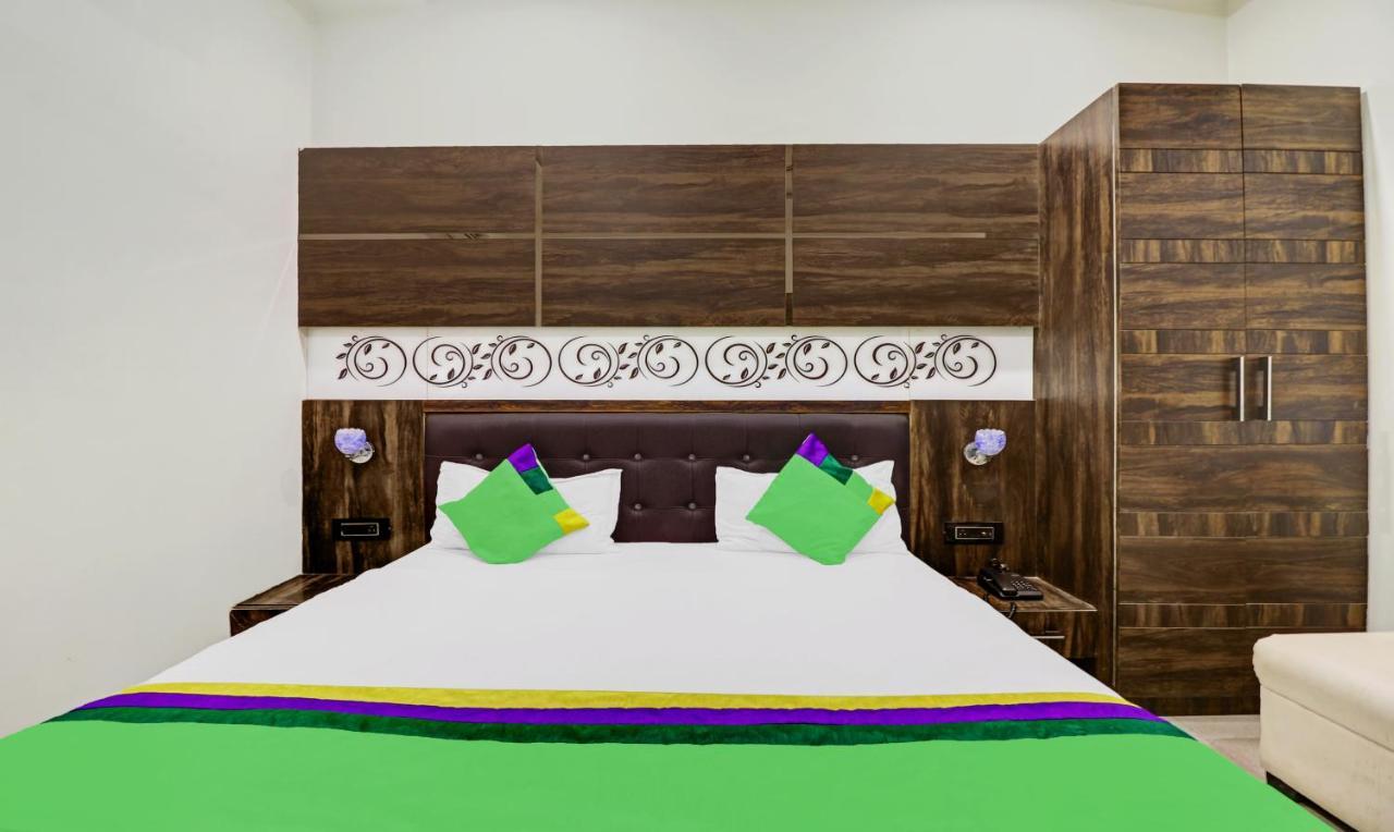 Itsy Hotels Anjali Mahal, 500 Mtrs From Mathura Railway Station Exterior foto