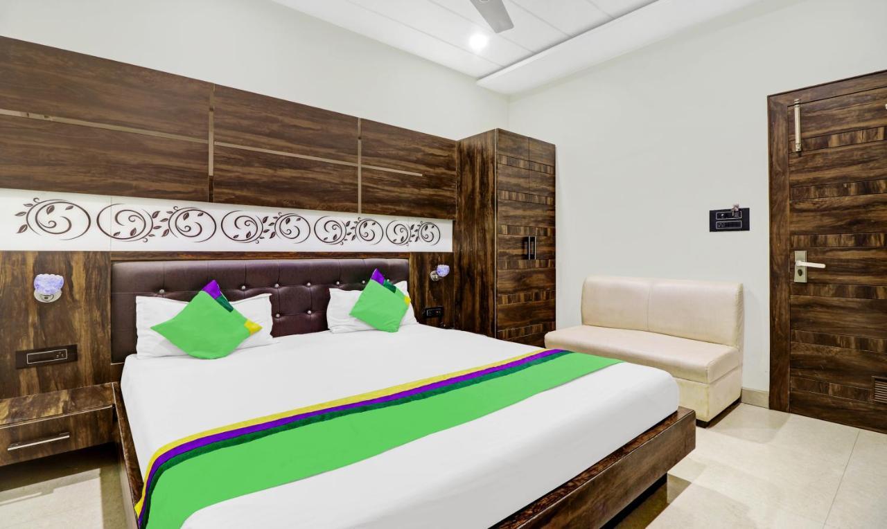 Itsy Hotels Anjali Mahal, 500 Mtrs From Mathura Railway Station Exterior foto