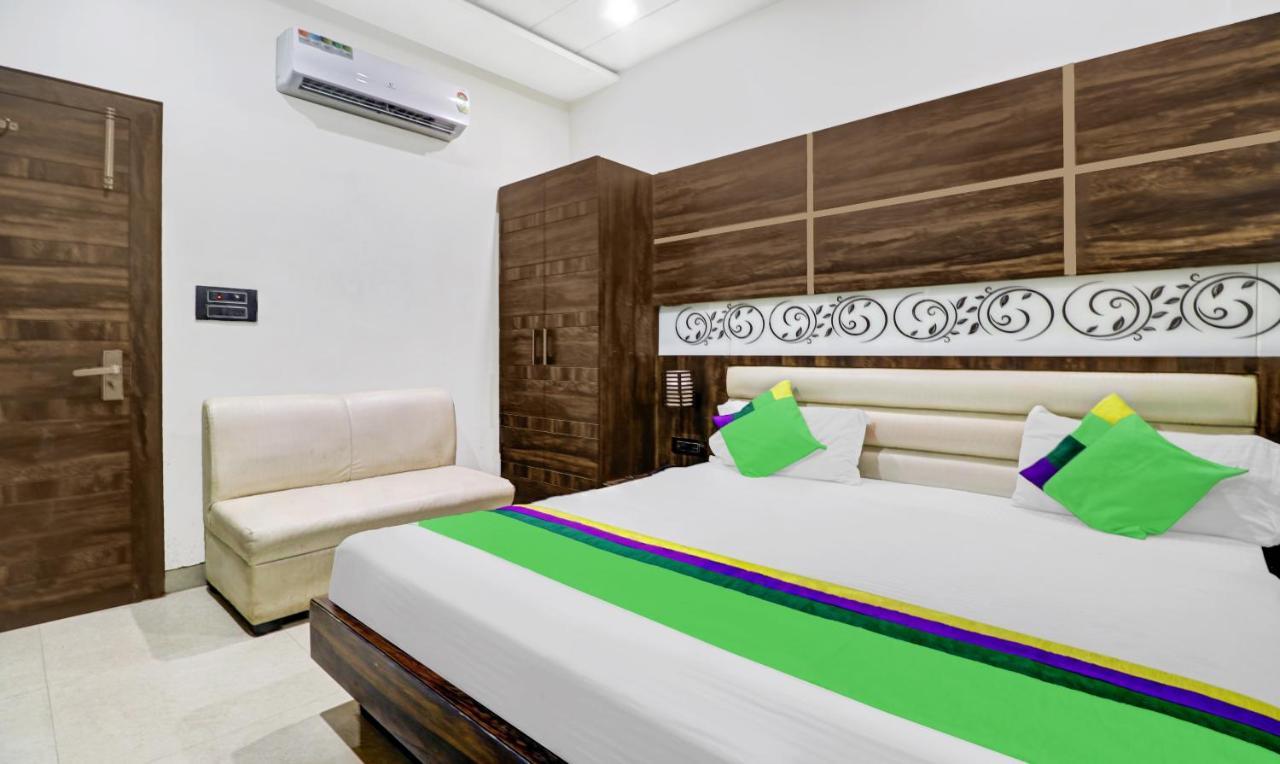 Itsy Hotels Anjali Mahal, 500 Mtrs From Mathura Railway Station Exterior foto
